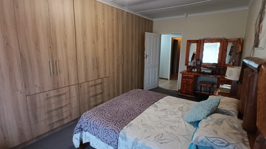4 Bedroom Property for Sale in Bloemdal Free State